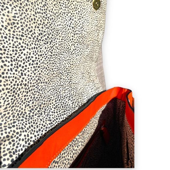 Victor Hugo Leather Crossbody Bag - Picture 8 of 16